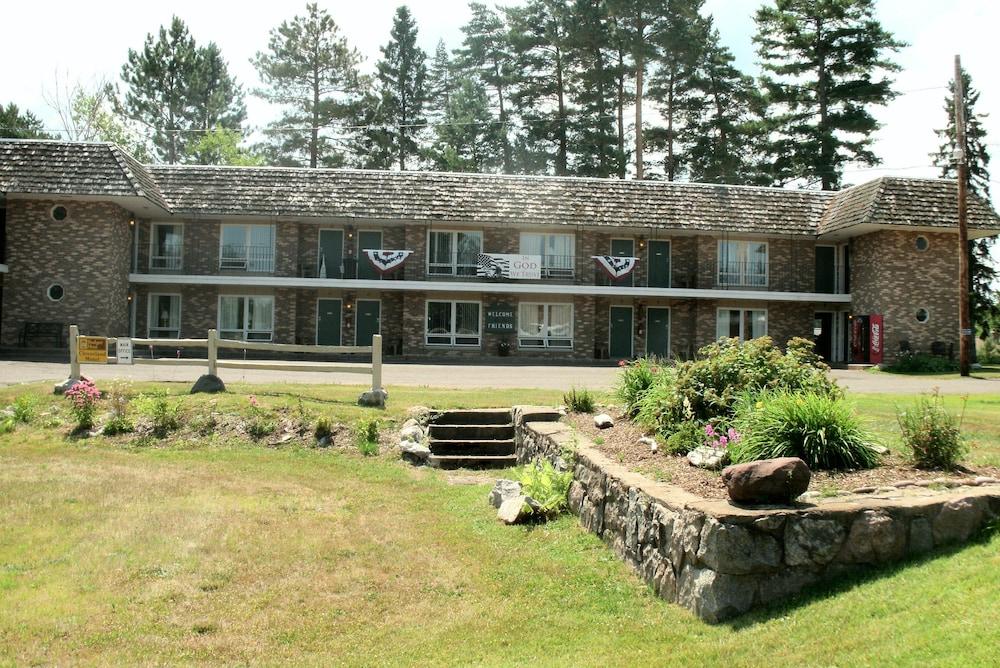 Budget Host Cloverland Motel photo 43