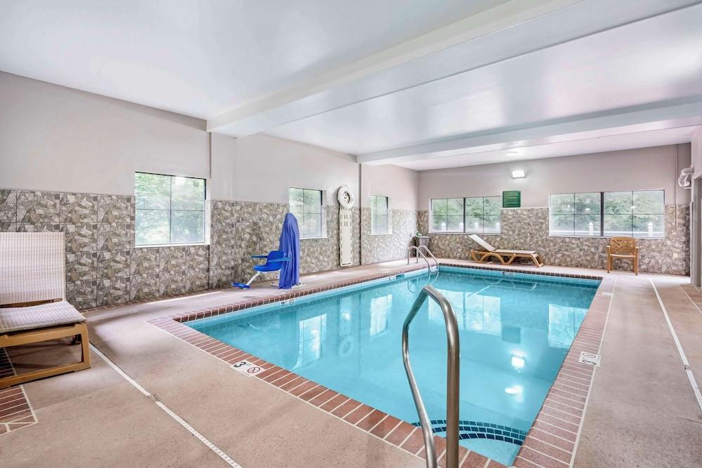 Country Inn & Suites by Radisson, Pickerington, OH photo 23