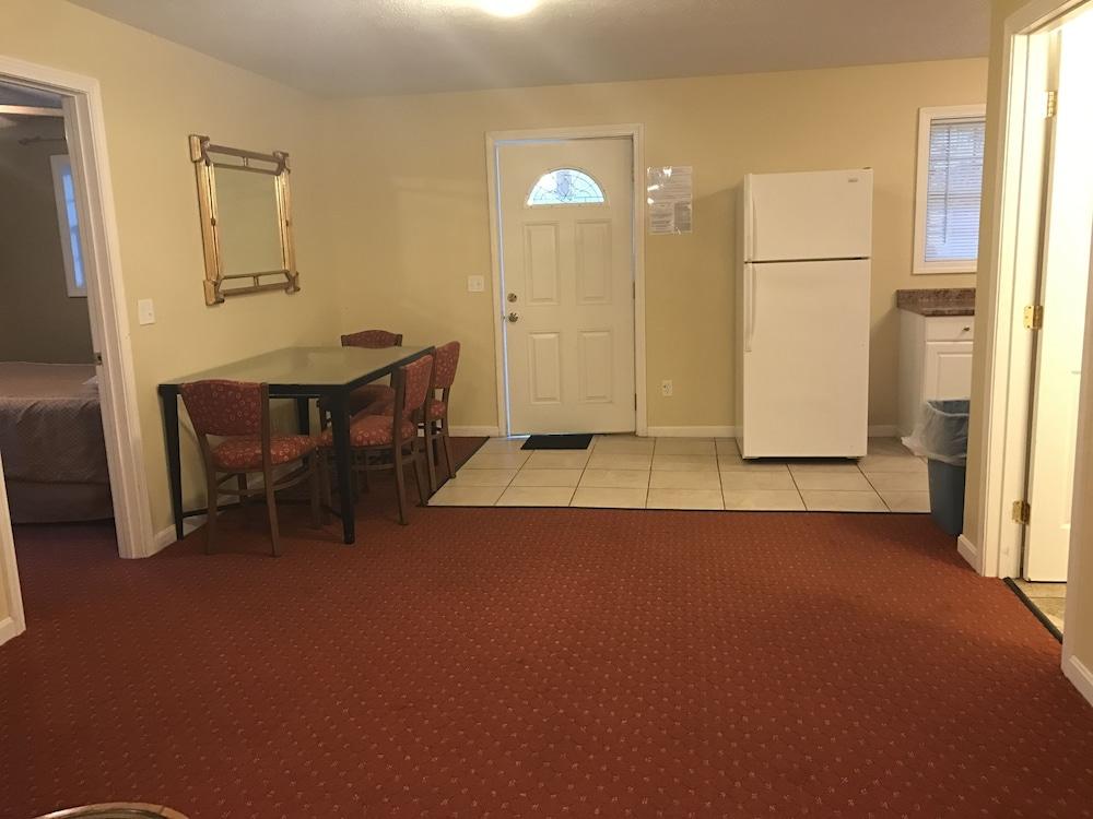 Exit 5 Resort & Condominium photo 16