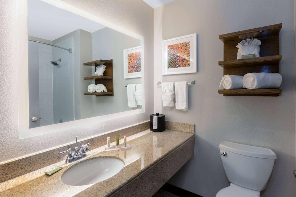 Wingate by Wyndham DFW / North Irving photo 31