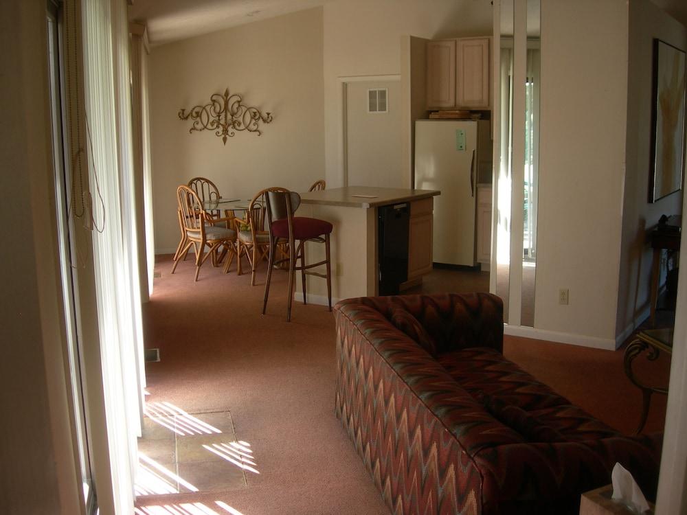 Baneberry Golf and Resort photo 16