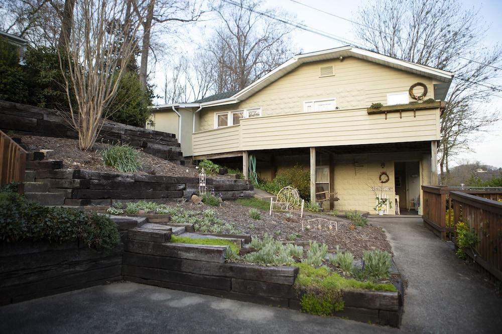 The Chimney Rock Inn & Cottages photo 29