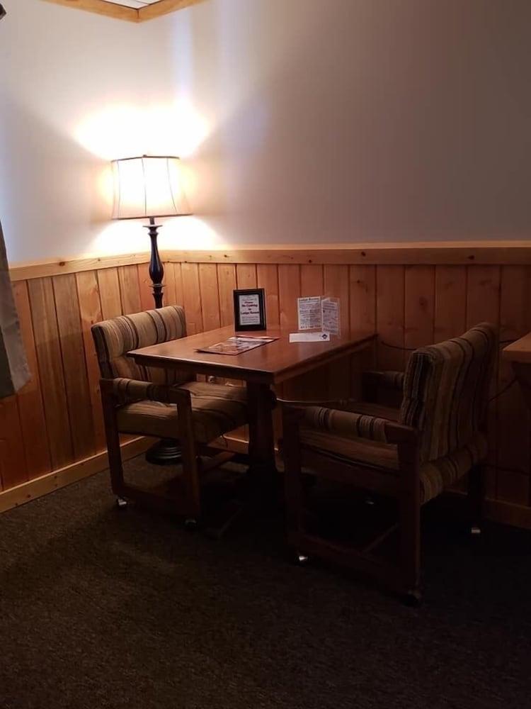Lava Mountain Lodge photo 4