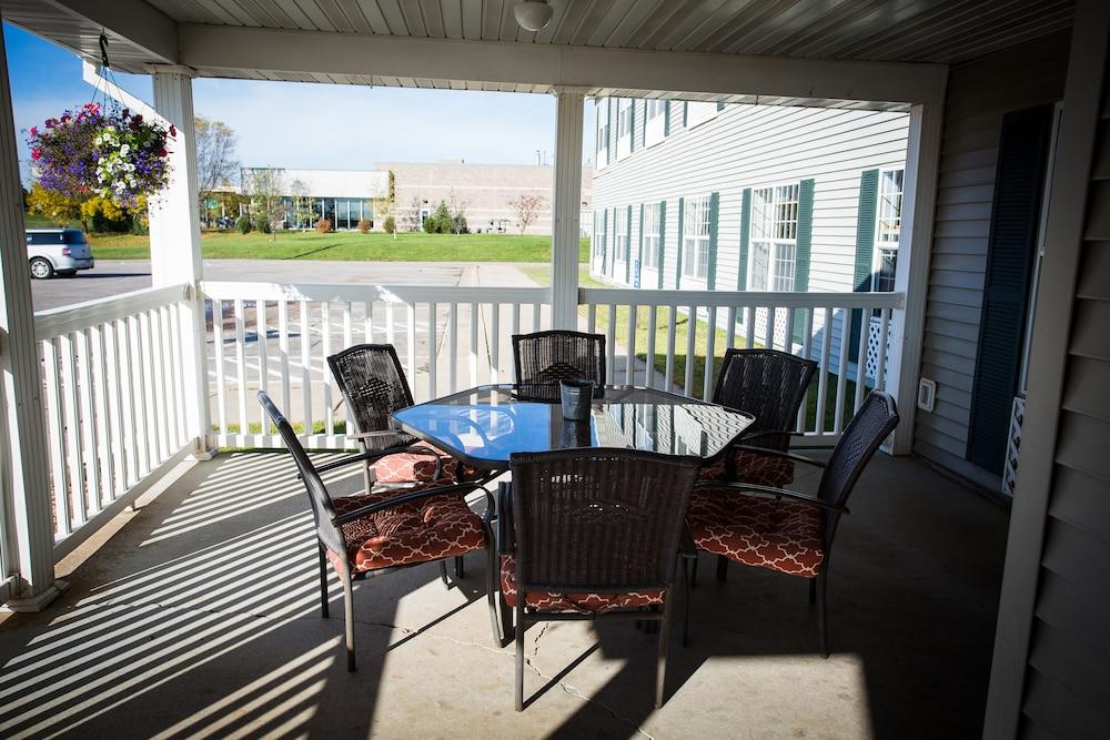 Chisholm Inn & Suites photo 10