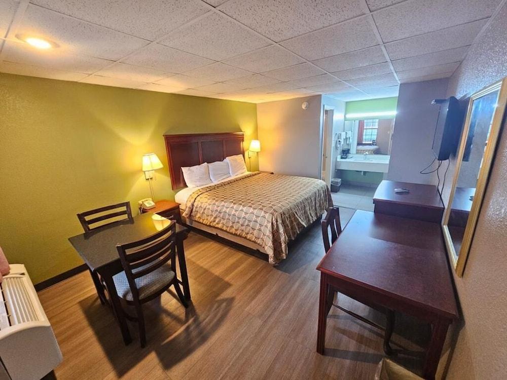 Days Inn by Wyndham Dumas Arkansas photo 4