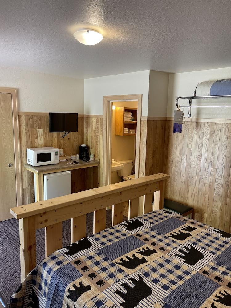 Sportsmen Motel photo 5