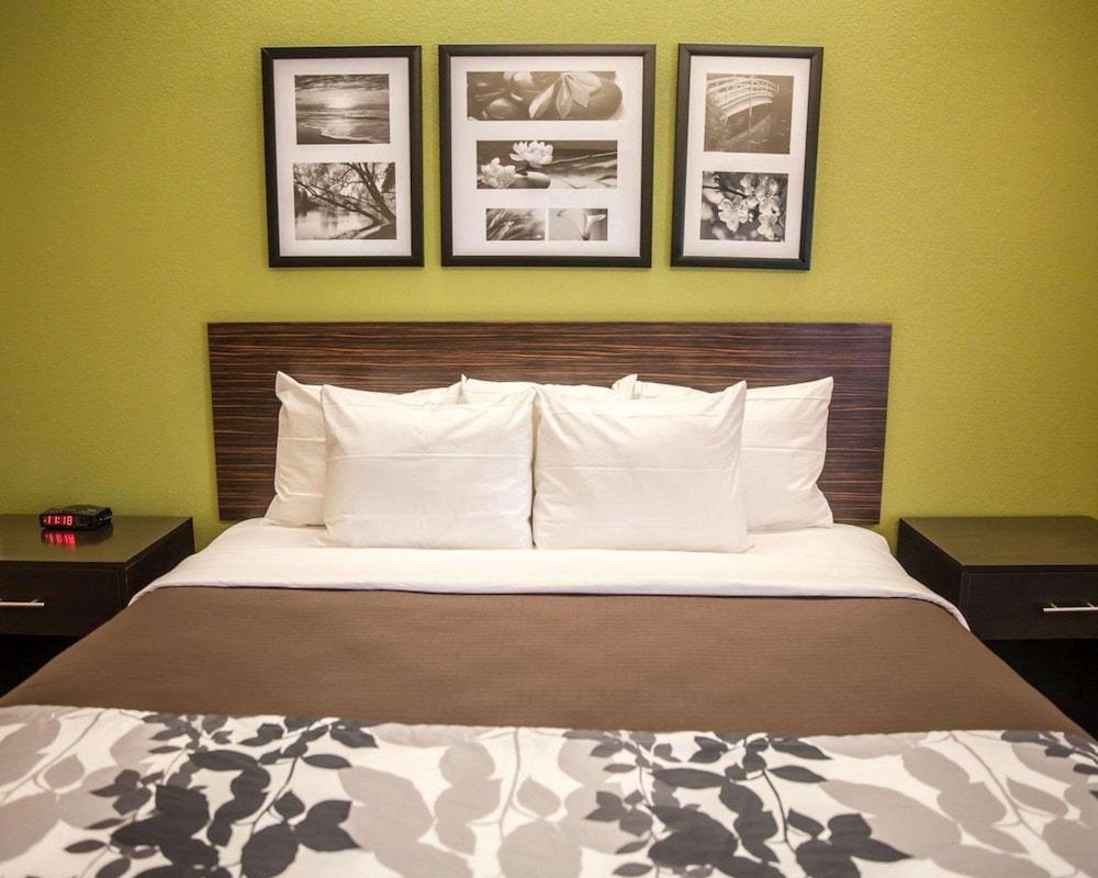 Sleep Inn & Suites photo 28