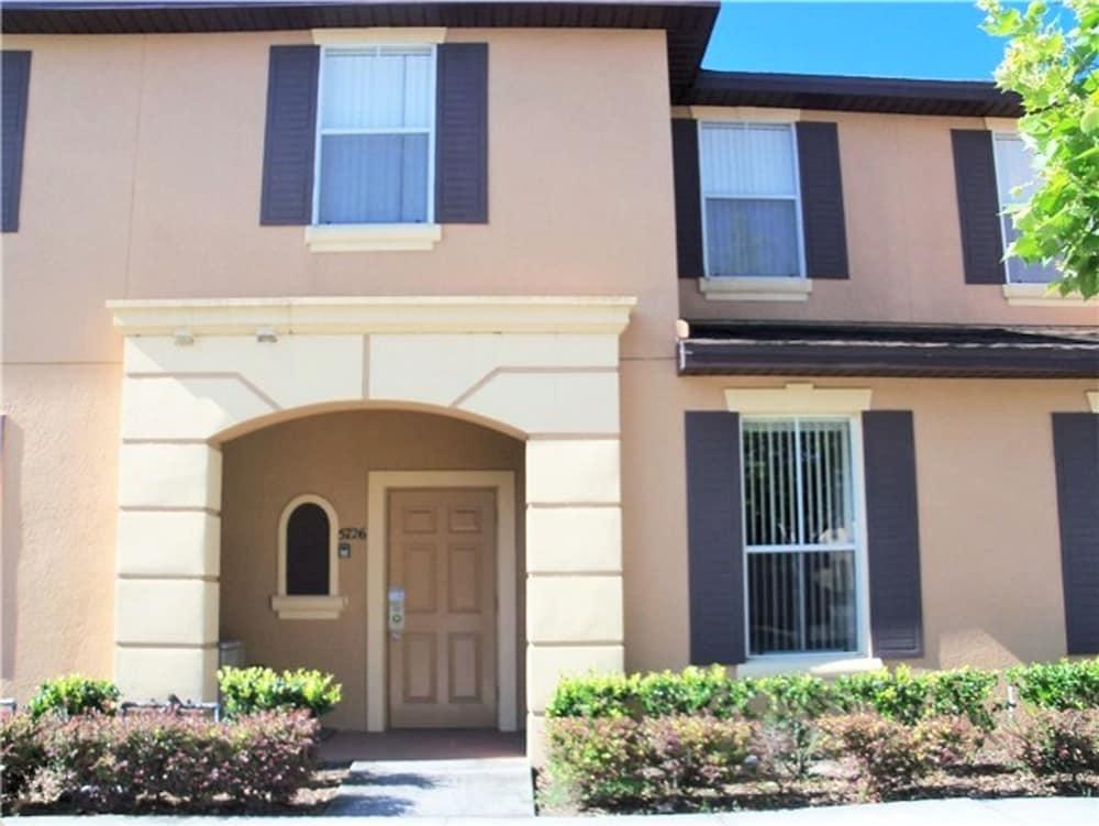 Regal Oaks 5728 photo 1