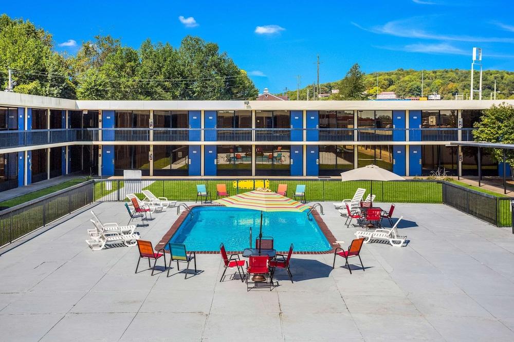 Econo Lodge Cave City photo 24