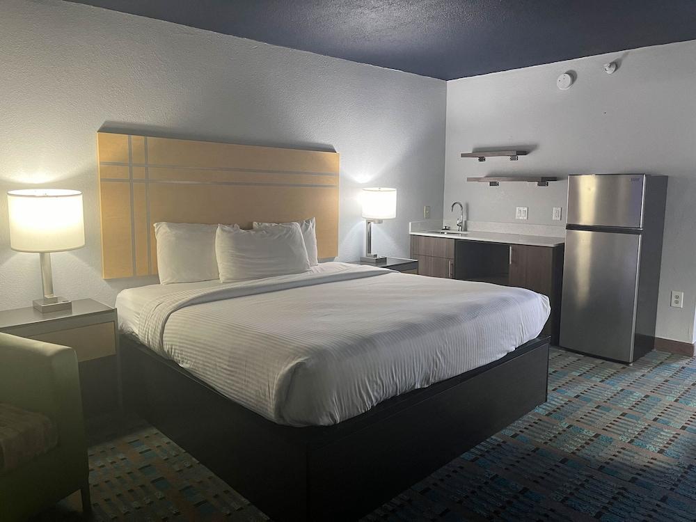 Studio 6 Amarillo, TX – West Medical Center photo 32