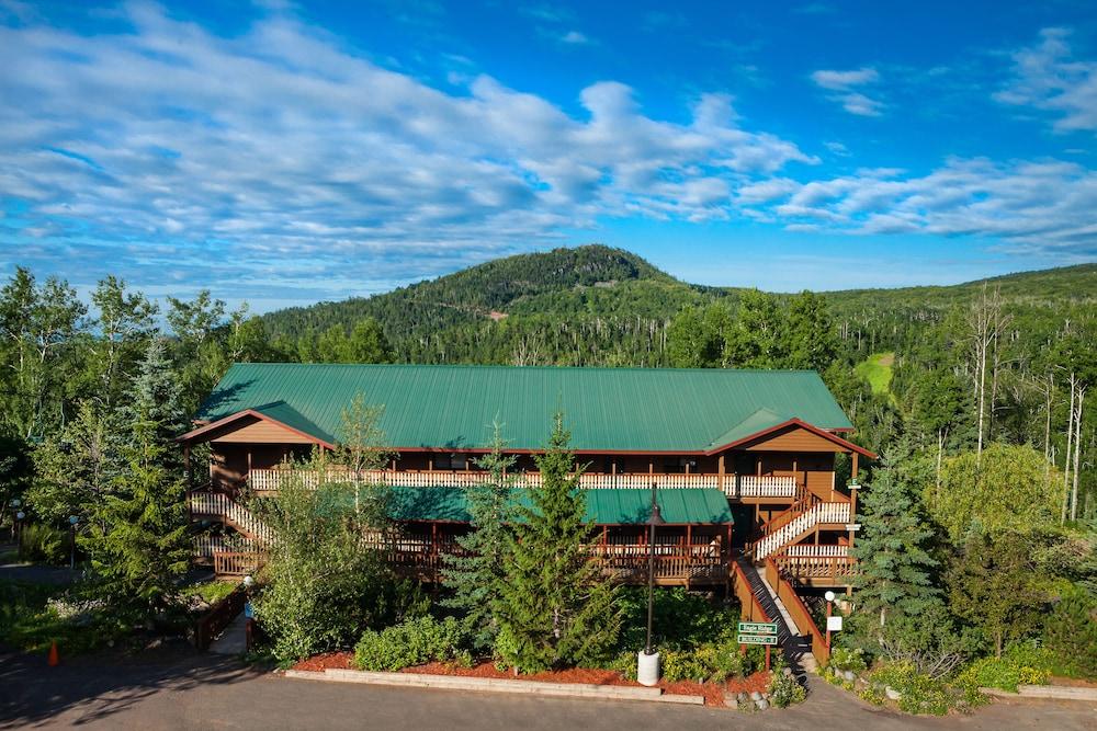 Eagle Ridge Resort at Lutsen Mountains — hotel in Lutsen
