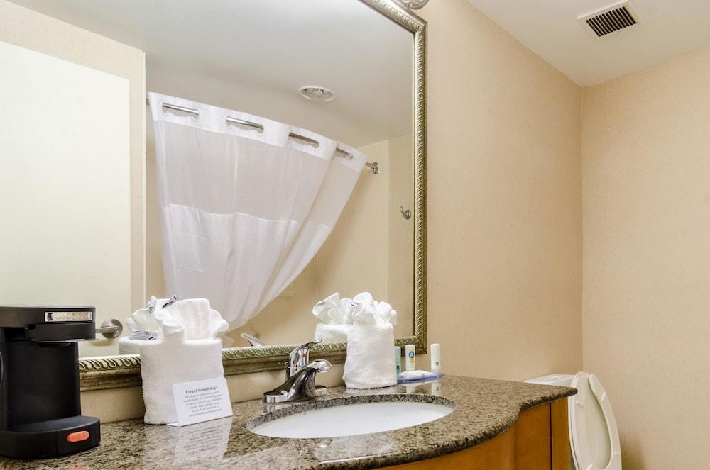 Quality Inn Lumberton North photo 23
