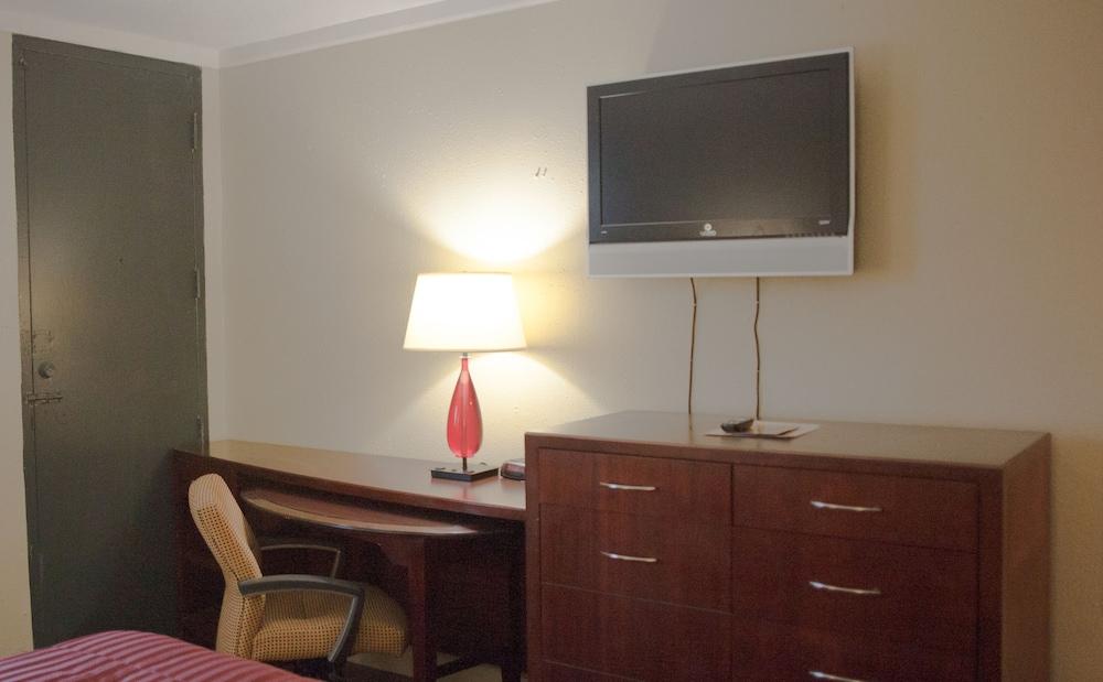 Arrowhead Inn photo 4