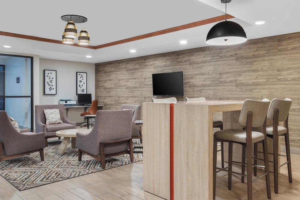Candlewood Suites La Crosse N by IHG photo 63