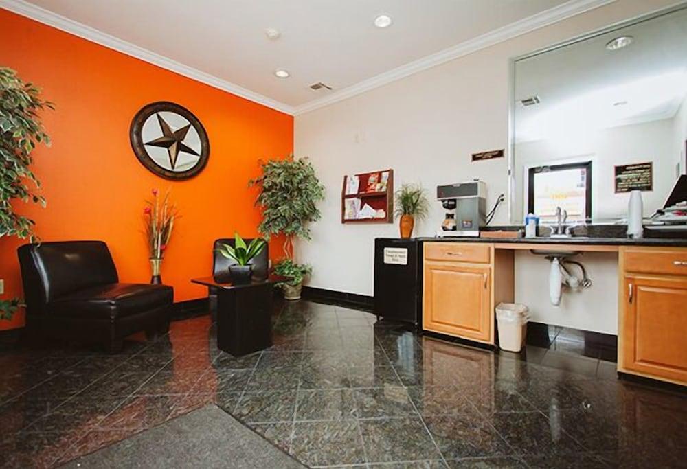 Palace Inn - Westoaks photo 1