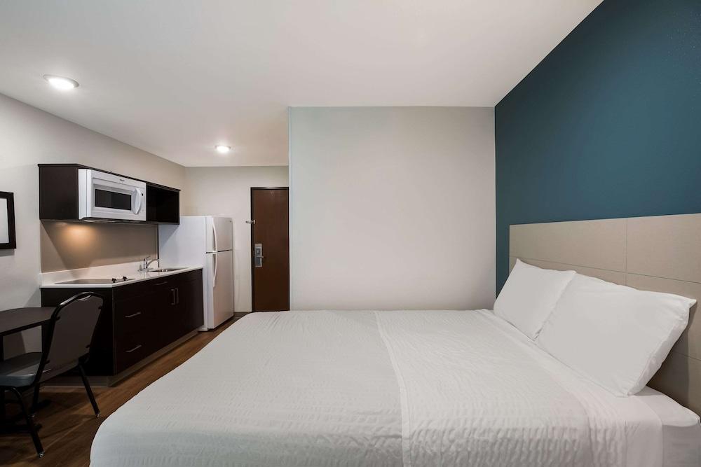 WoodSpring Suites Orlando West - Clermont photo 17