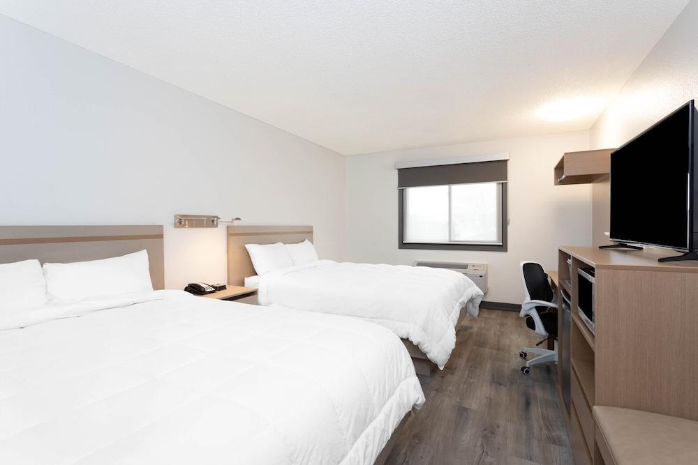 Travelodge by Wyndham Elkhart photo 6