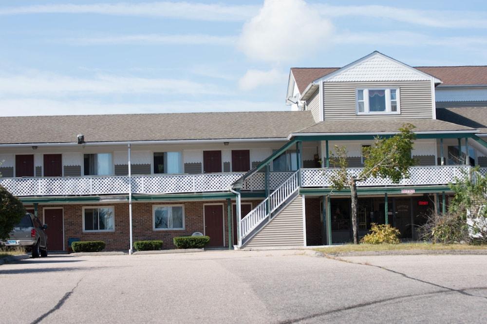 Budget Inn North Stonington photo 3