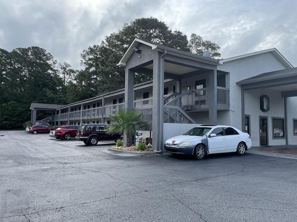 Griffin Inn and Suites photo 15