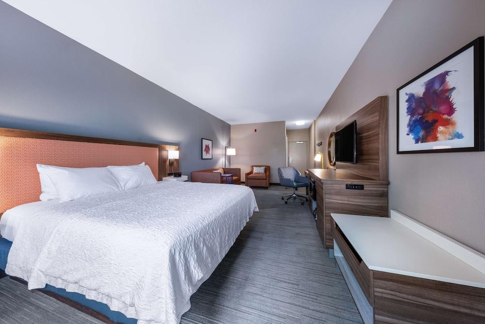 Hampton Inn St. Robert/Ft. Leonard Wood photo 27