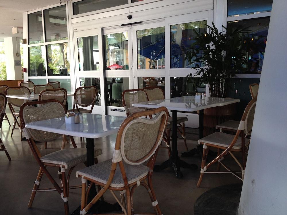 De Soleil Hotel on Ocean Drive photo 34