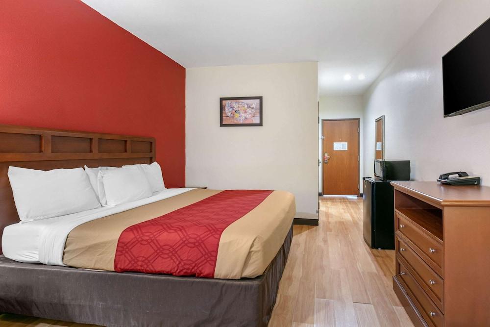 Econo Lodge Eutaw I-20 photo 4