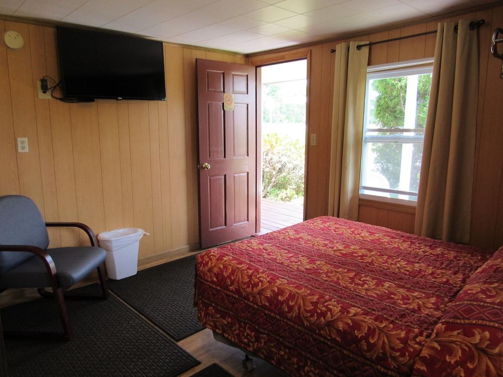 Acadia Gateway Motel photo 34