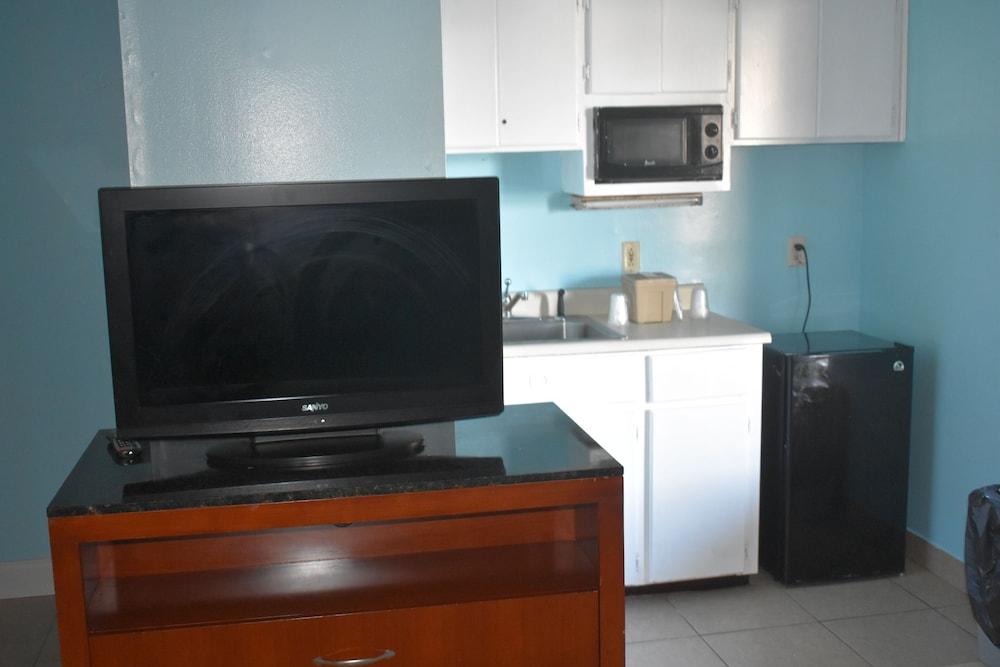 GUEST COTTAGES & SUITES photo 16