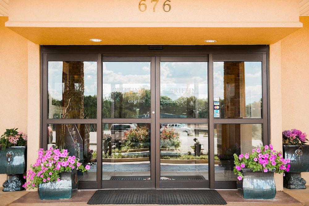 Americas Best Value Inn & Suites Griffin photo 34