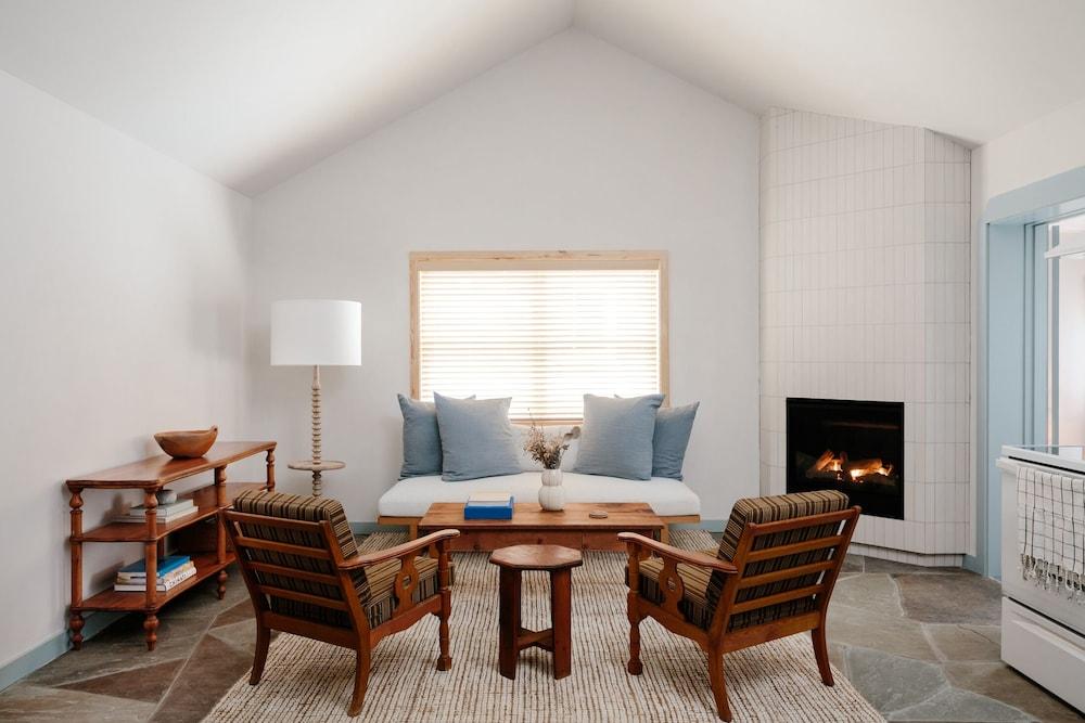 Daunt's Albatross Motel photo 13