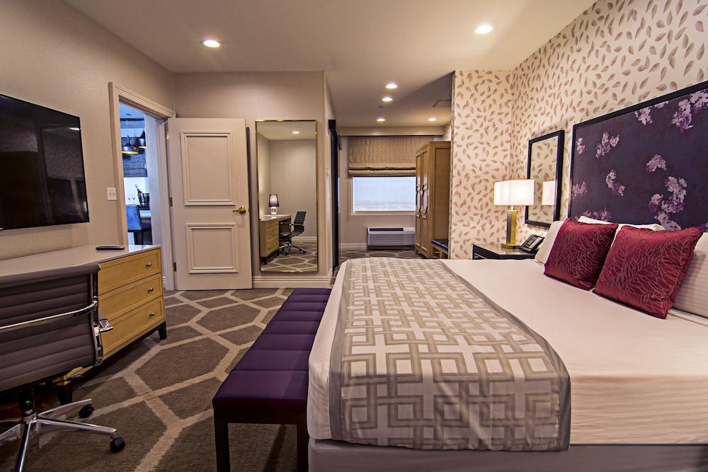 The Orleans Hotel & Casino photo 7