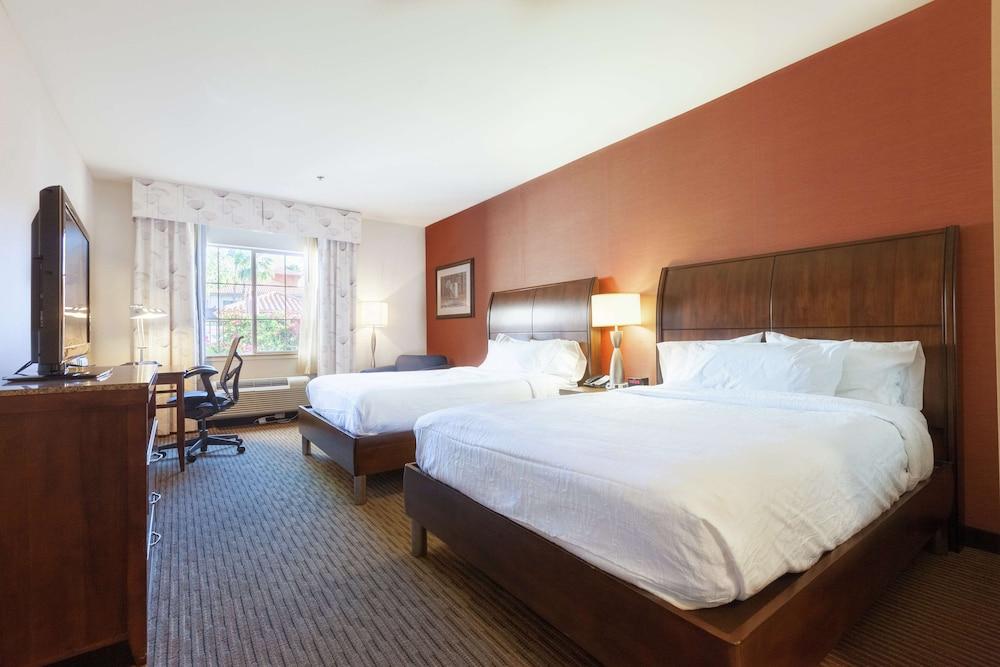 Hilton Garden Inn Palm Springs - Rancho Mirage photo 21