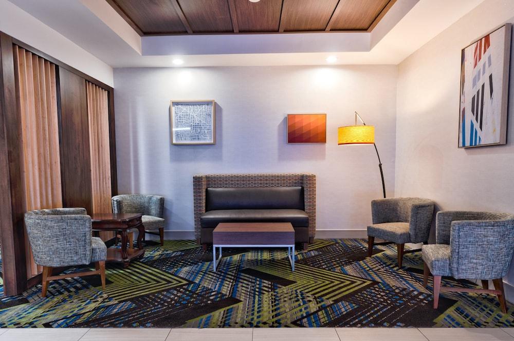 Holiday Inn Express Hotel & Suites Goshen by IHG photo 68