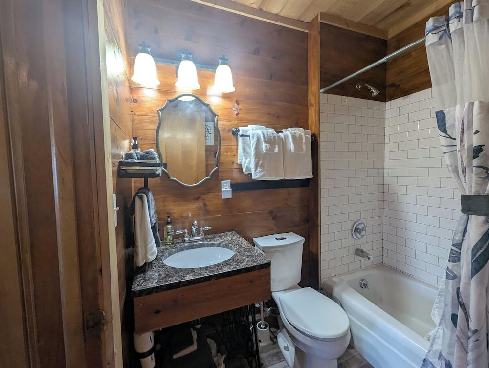 Feather Nest Inn photo 50