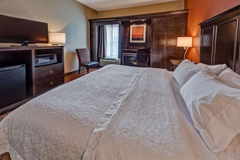 Hampton Inn by Hilton Clarksville photo 19