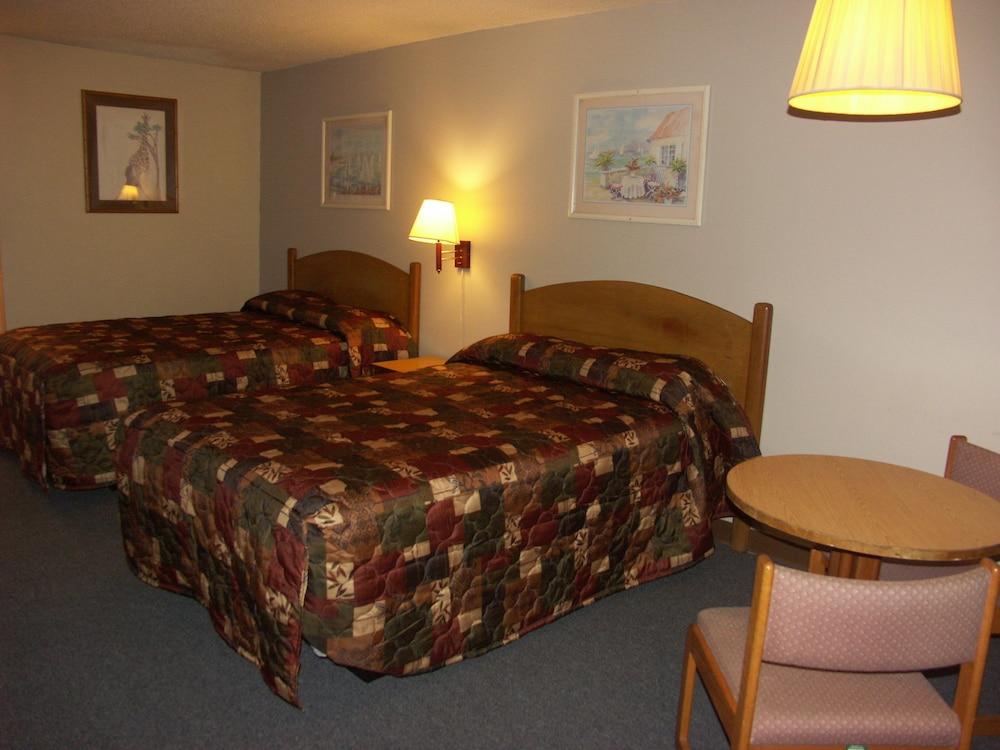 Deerwood Inn and Madison Campground photo 2