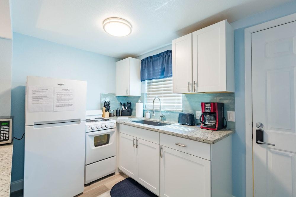 Upham Beach Inn photo 39