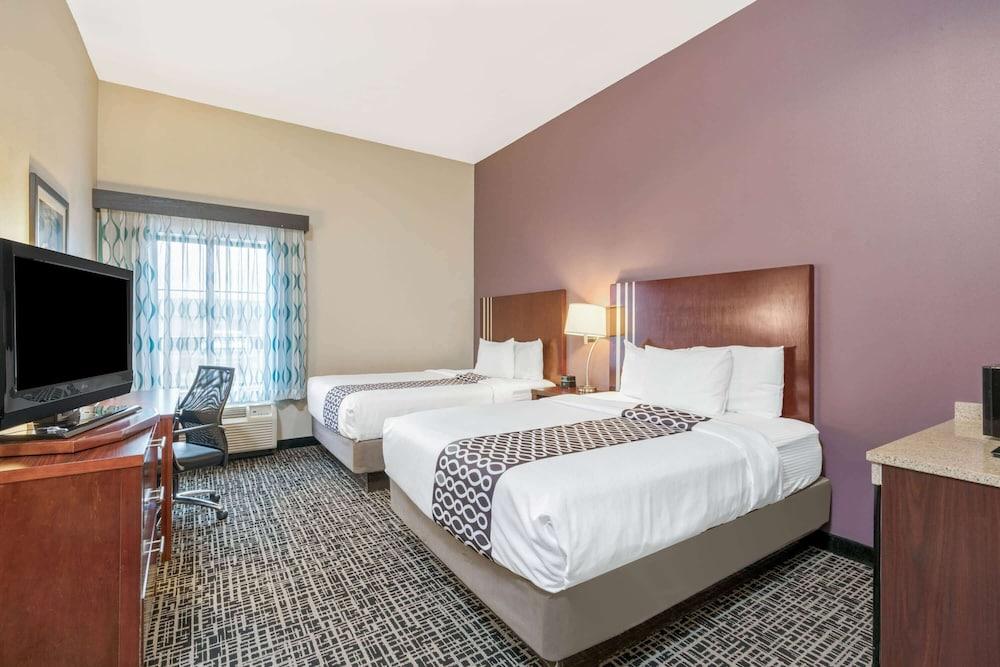 La Quinta Inn & Suites by Wyndham Oklahoma City -Yukon photo 5