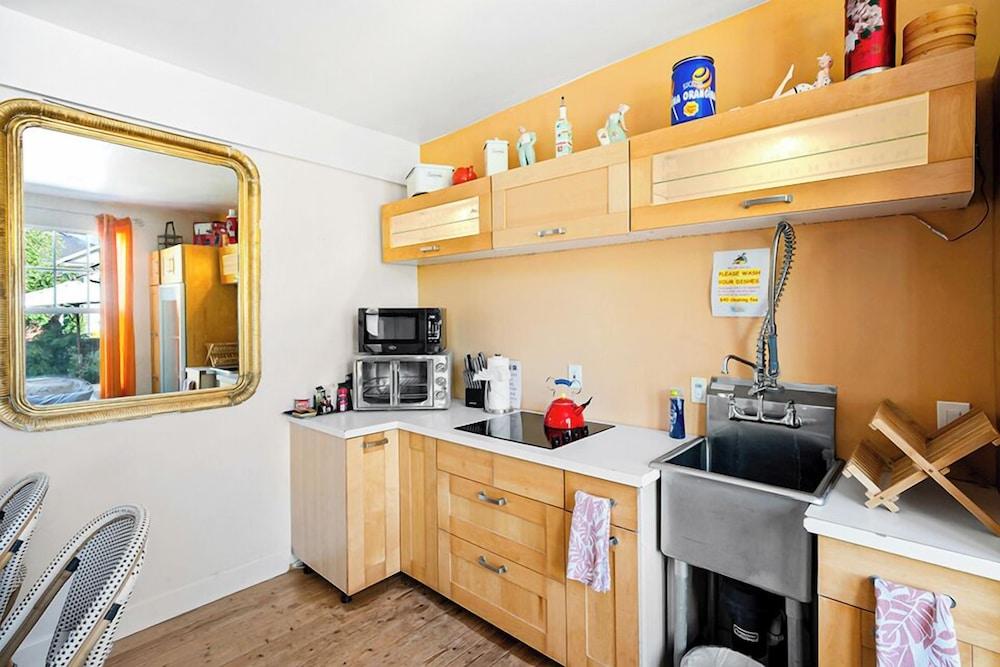 Metro Hotel and Cafe photo 63