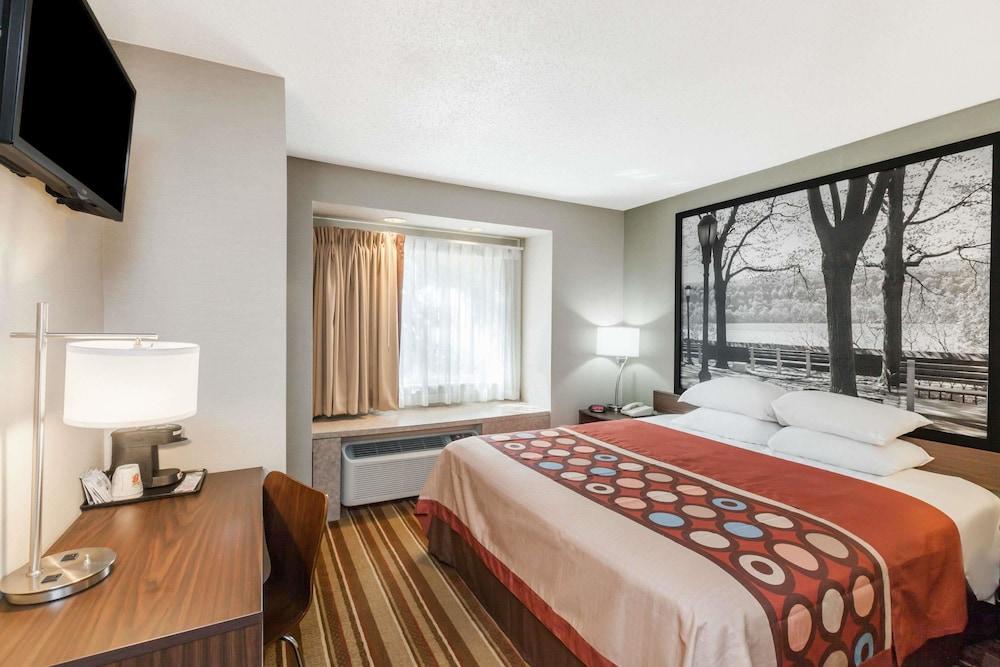 Super 8 by Wyndham Schenectady/Albany Area photo 8