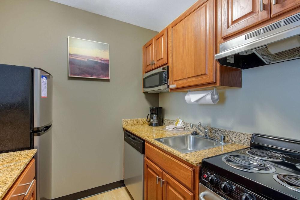 Suburban Studios Birmingham Homewood I-65 photo 7