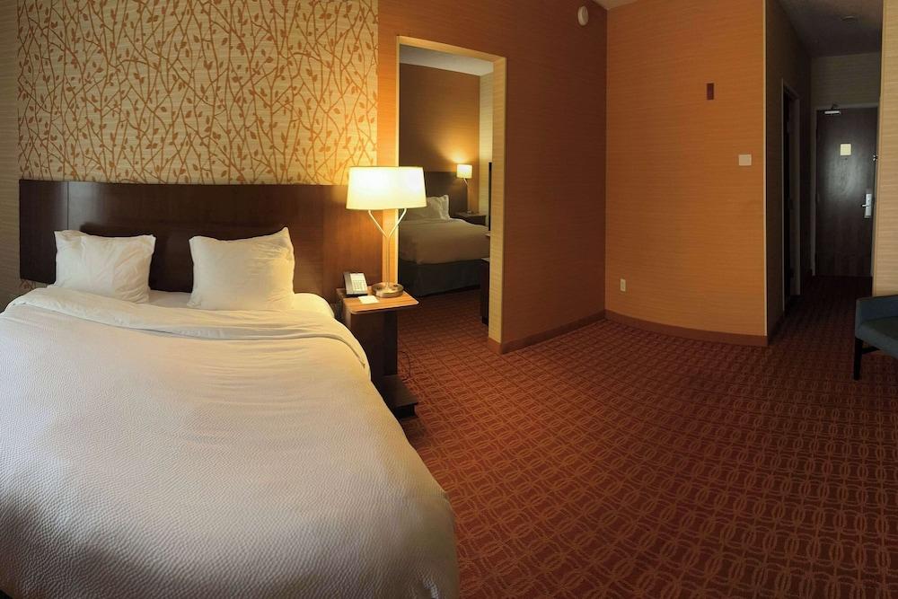 Comfort Inn & Suites photo 5