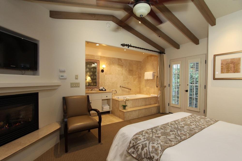Cypress Inn photo 50