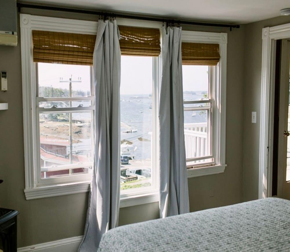 Admirals Quarters Inn photo 31