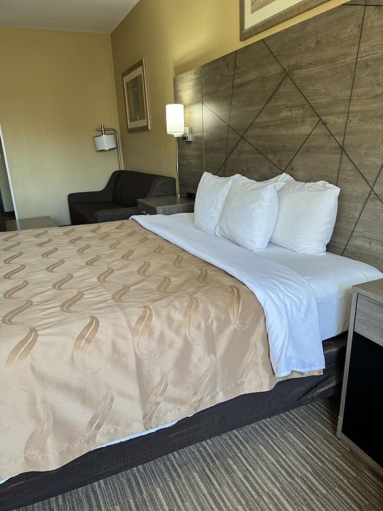 Quality Inn Forsyth - Decatur photo 13