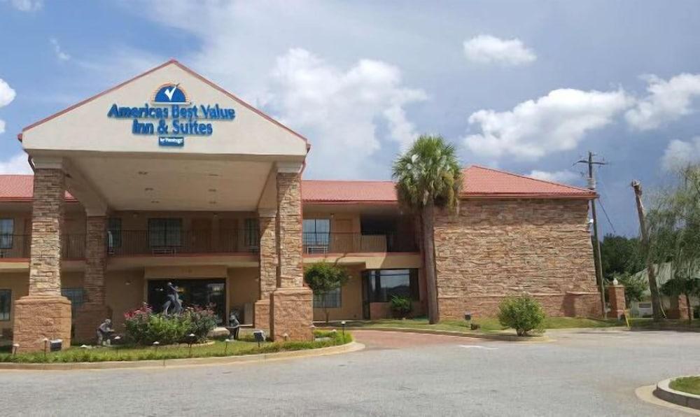 Americas Best Value Inn & Suites Griffin photo 35