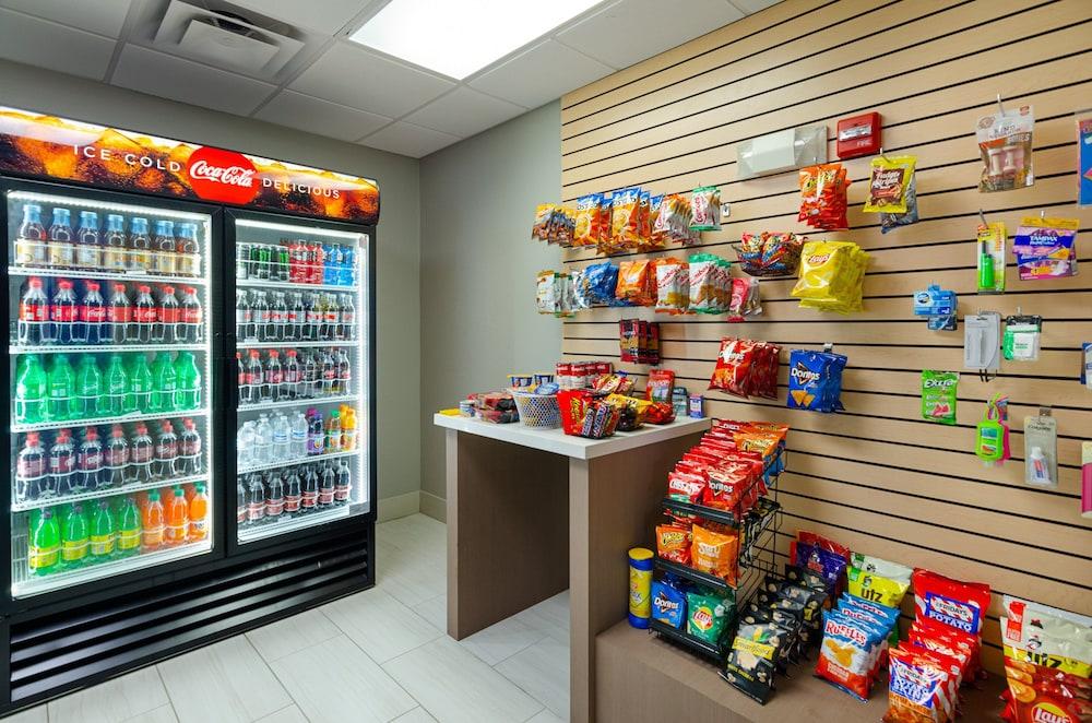 Holiday Inn Express Hotel & Suites Weston by IHG photo 48