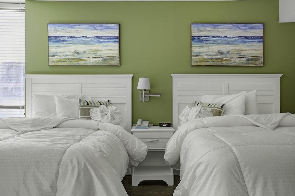 Sands Ocean Club Resort photo 13