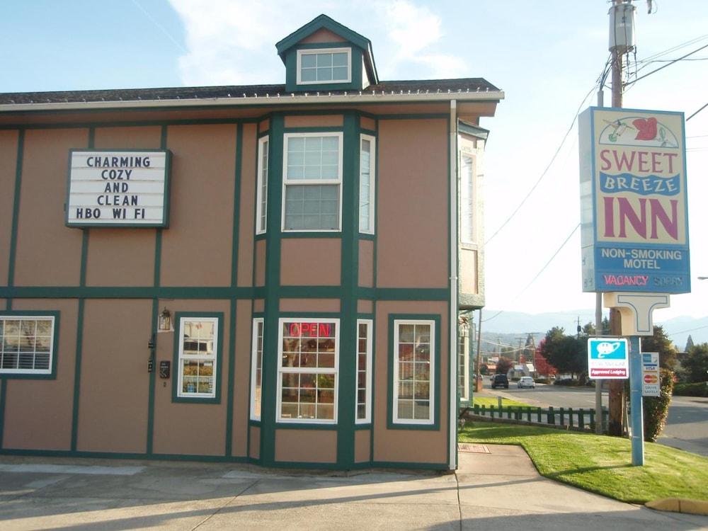 Sweet Breeze Inn photo 25