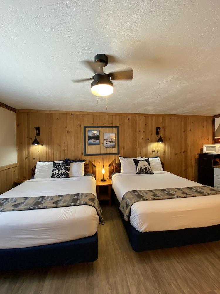 Columbia Point Resort photo 70